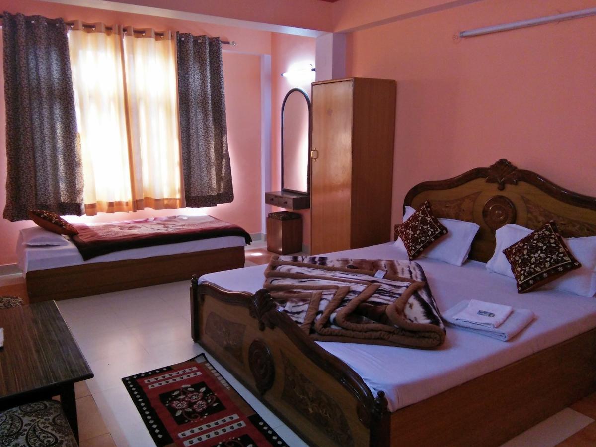Hotel Rock Stone Mussoorie Eksteriør billede