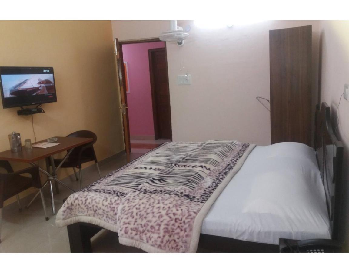 Hotel Rock Stone Mussoorie Eksteriør billede
